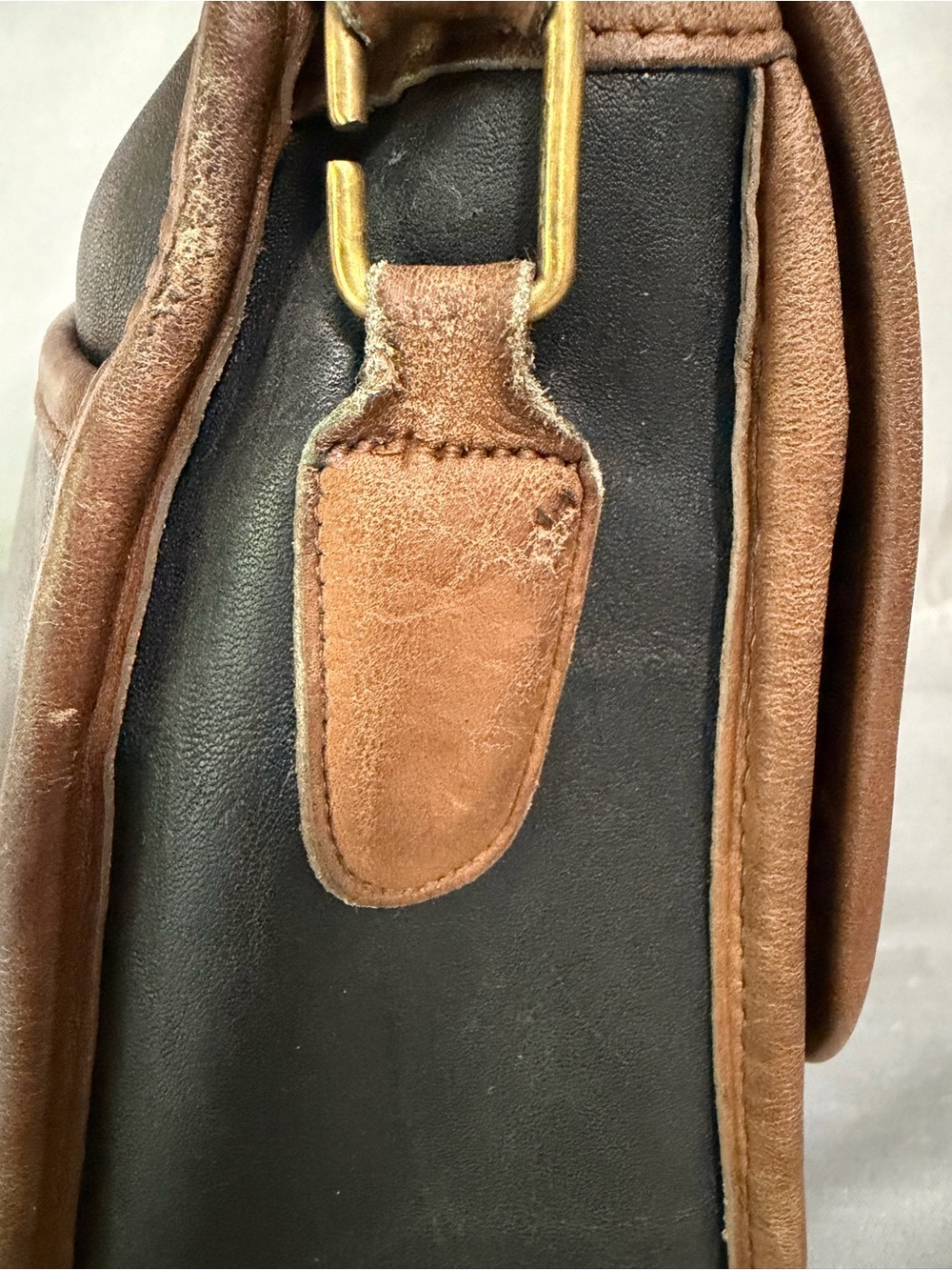 Vintage COACH City Spectator Bag Black/ Brown Two Toned Leather 80’s 0445-042 - Picture 4 of 14